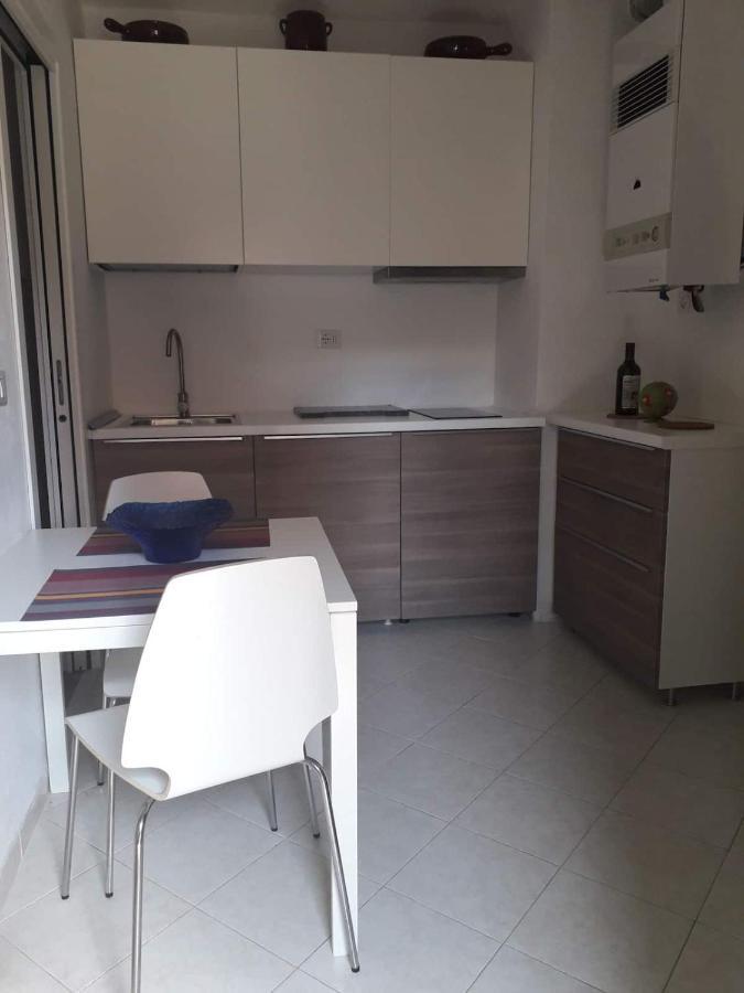 Monolocale Moderno. Recentemente Ristrutturato Appartement